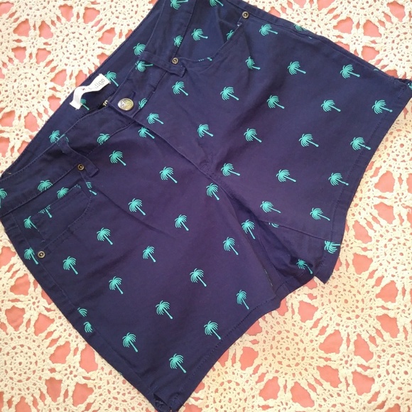 Love Indigo Pants - Palm tree shorts! NWOT